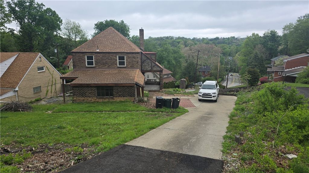 114 Braddock Rd, Forest Hills Boro, PA 15221