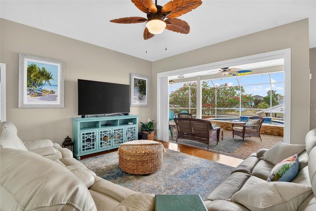 806 EAGLE LANE, Apollo Beach, FL 33572