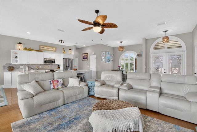 806 EAGLE LANE, Apollo Beach, FL 33572