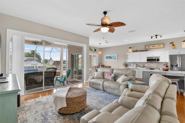 806 EAGLE LANE, Apollo Beach, FL 33572