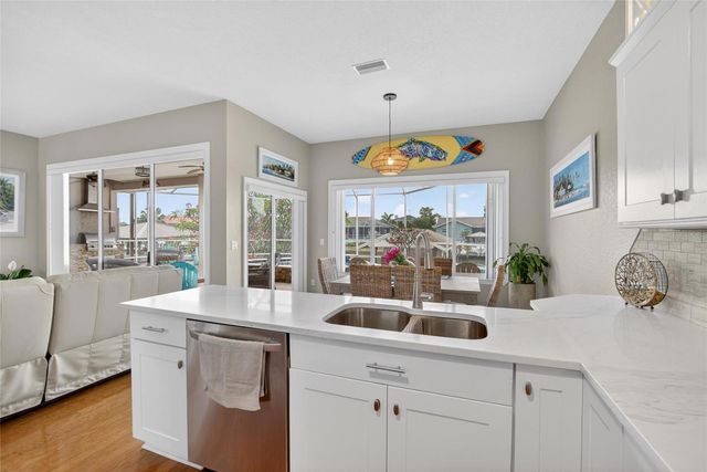 806 EAGLE LANE, Apollo Beach, FL 33572