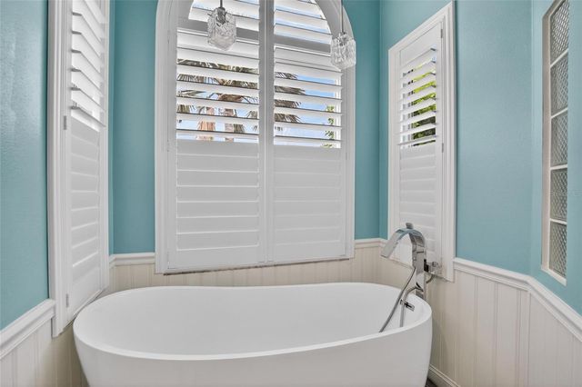 806 EAGLE LANE, Apollo Beach, FL 33572