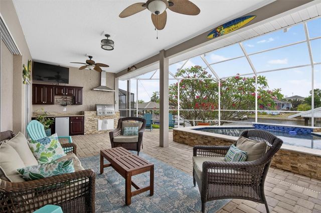 806 EAGLE LANE, Apollo Beach, FL 33572