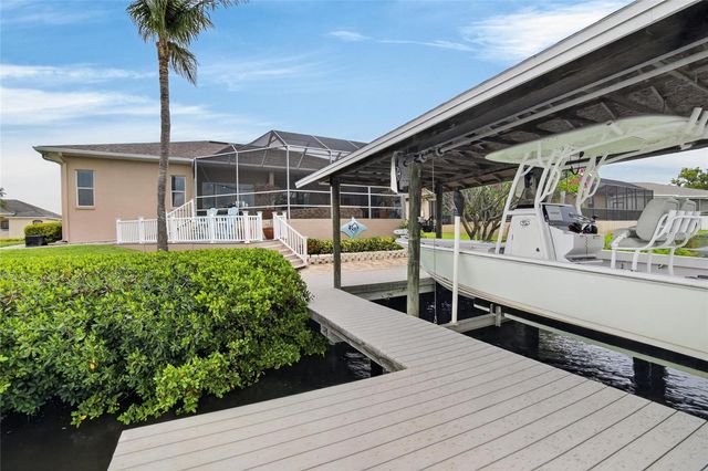 806 EAGLE LANE, Apollo Beach, FL 33572