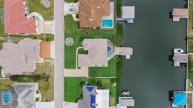 806 EAGLE LANE, Apollo Beach, FL 33572