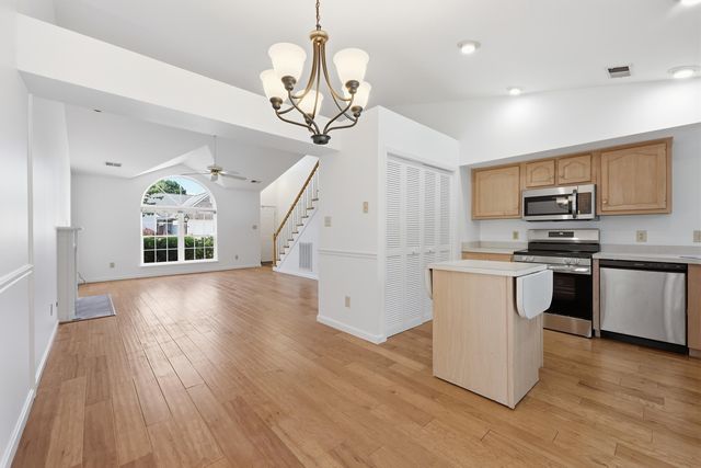 1036 Keeneland Court, Frankfort, KY 40601