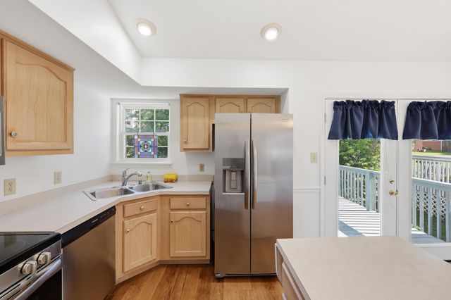 1036 Keeneland Court, Frankfort, KY 40601