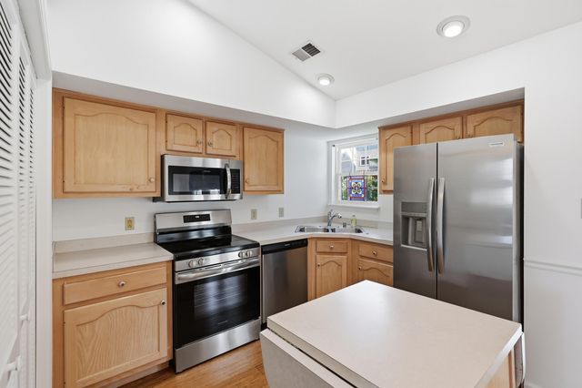 1036 Keeneland Court, Frankfort, KY 40601