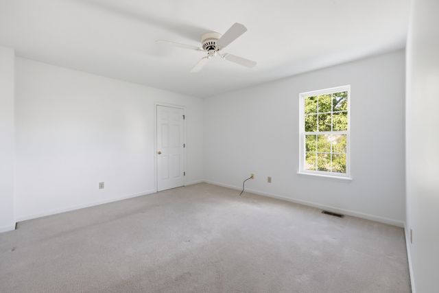 1036 Keeneland Court, Frankfort, KY 40601