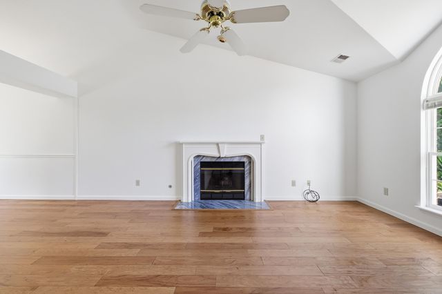 1036 Keeneland Court, Frankfort, KY 40601