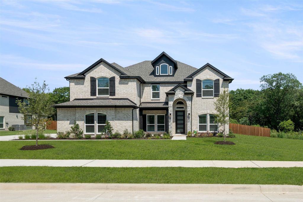 312 Hidden, Desoto, TX 75115