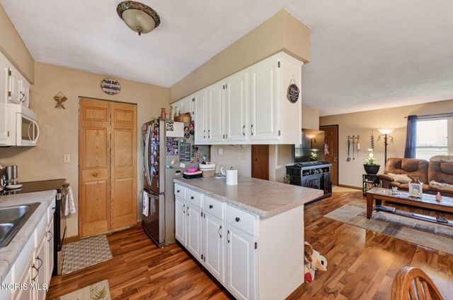 4312 W Rolling Boulevard, Defiance, OH 43512