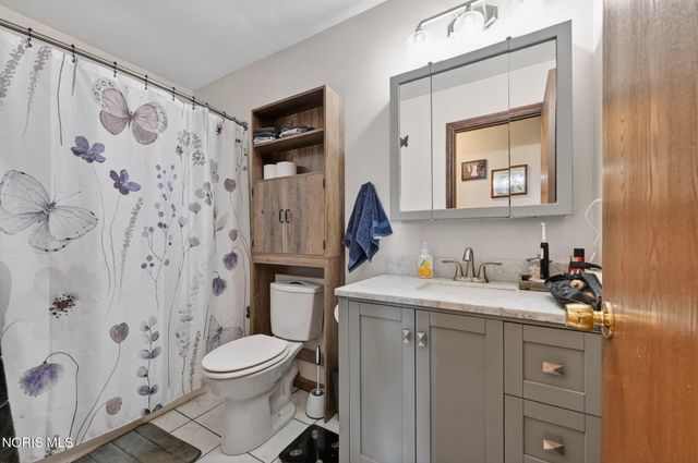 4312 W Rolling Boulevard, Defiance, OH 43512