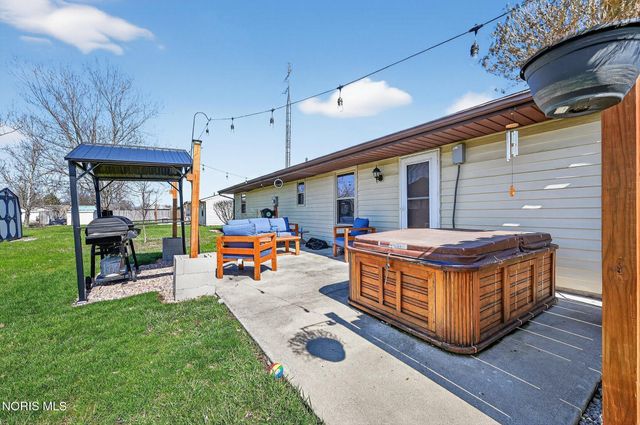 4312 W Rolling Boulevard, Defiance, OH 43512