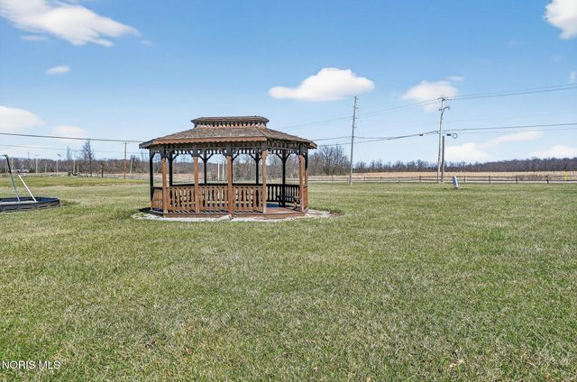 4312 W Rolling Boulevard, Defiance, OH 43512