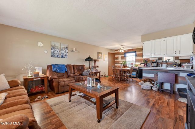 4312 W Rolling Boulevard, Defiance, OH 43512