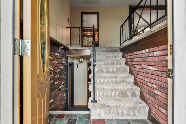 2 Bradley Court, Fall River, MA 02720