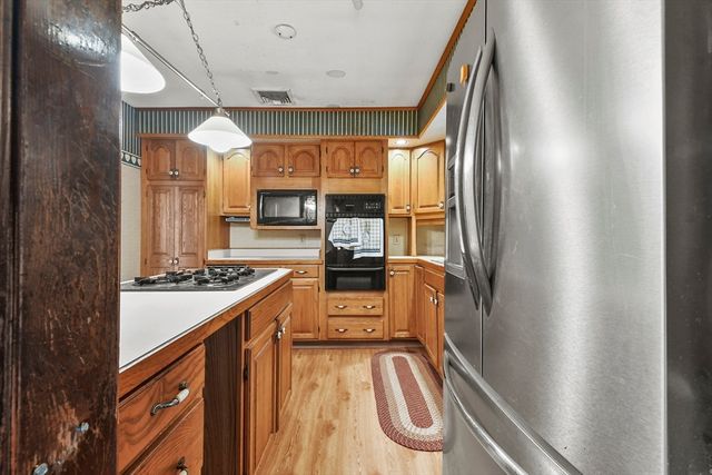2 Bradley Court, Fall River, MA 02720