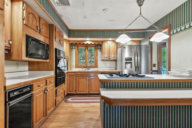 2 Bradley Court, Fall River, MA 02720