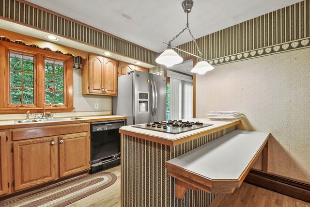 2 Bradley Court, Fall River, MA 02720