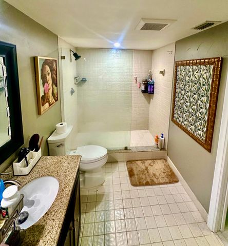 1400 NW 9th Avenue B-8, Boca Raton, FL 33486