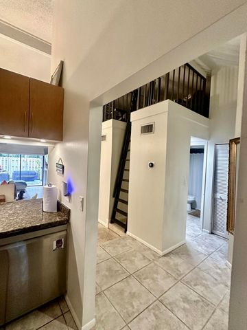 1400 NW 9th Avenue B-8, Boca Raton, FL 33486