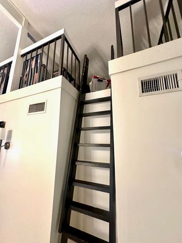 1400 NW 9th Avenue B-8, Boca Raton, FL 33486