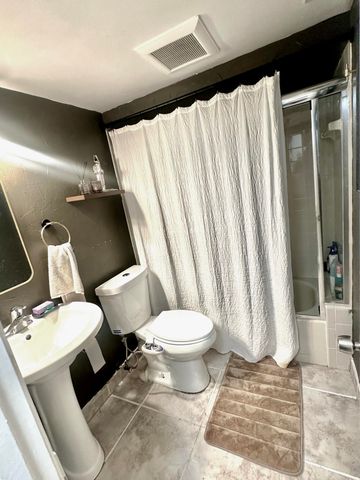 1400 NW 9th Avenue B-8, Boca Raton, FL 33486