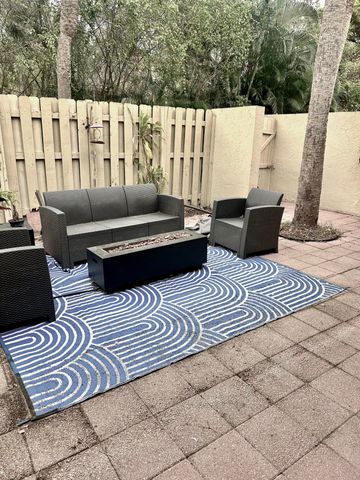 1400 NW 9th Avenue B-8, Boca Raton, FL 33486