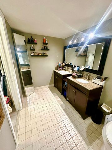 1400 NW 9th Avenue B-8, Boca Raton, FL 33486