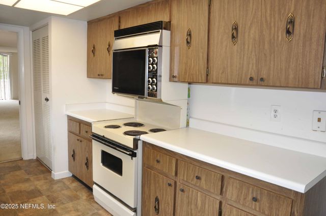 1820 SEVILLA Boulevard 211, Atlantic Beach, FL 32233