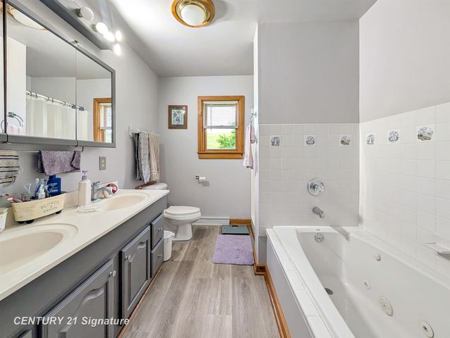 4870 CORALBERRY Road, Saginaw Twp, MI 48604