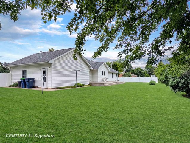 4870 CORALBERRY Road, Saginaw Twp, MI 48604