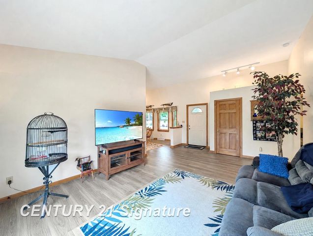 4870 CORALBERRY Road, Saginaw Twp, MI 48604