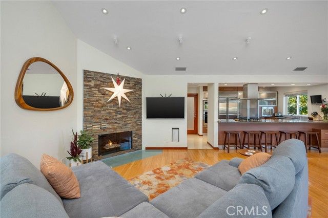 708 Garnet, Redondo Beach, CA 90277