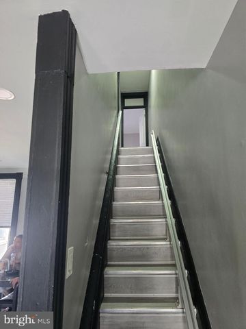 464 W OLEY ST, Reading, PA 19601