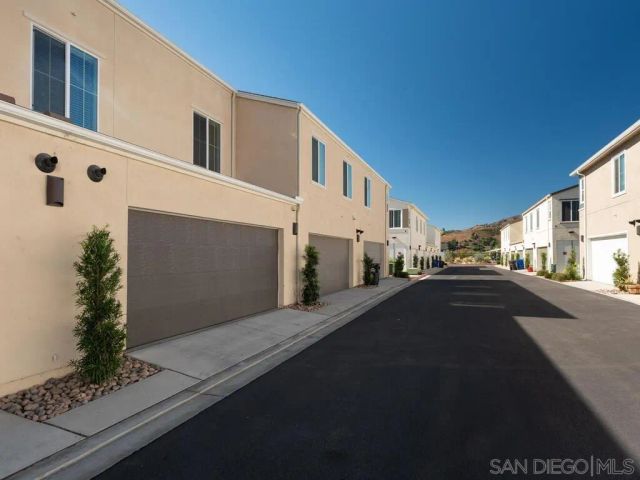 339 Sweet Pl, Fallbrook, CA 92028