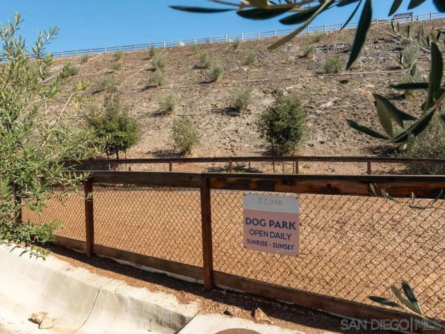 339 Sweet Pl, Fallbrook, CA 92028