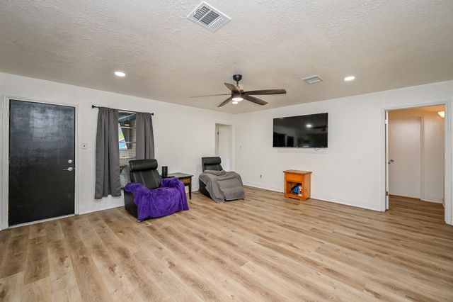 4335 Yosemite Drive, Pasadena, TX 77504