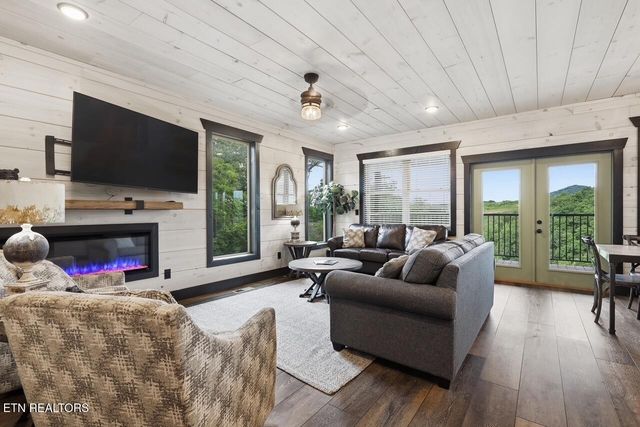 3032 Ridgetop Resort Way, Pigeon Forge, TN 37863