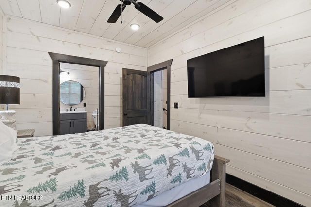 3032 Ridgetop Resort Way, Pigeon Forge, TN 37863