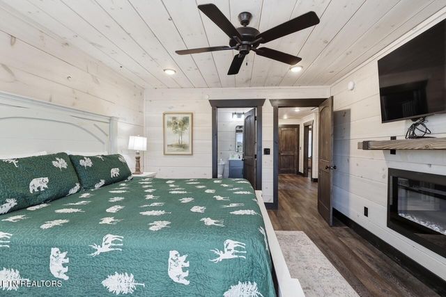 3032 Ridgetop Resort Way, Pigeon Forge, TN 37863