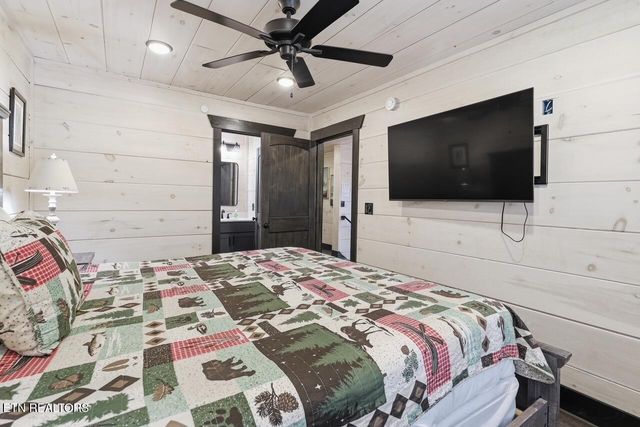 3032 Ridgetop Resort Way, Pigeon Forge, TN 37863