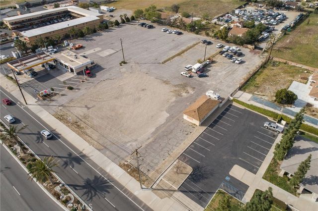 16436 Foothill Boulevard, Fontana, CA 92335