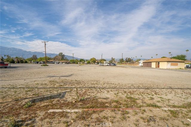 16436 Foothill Boulevard, Fontana, CA 92335