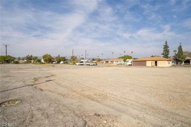 16436 Foothill Boulevard, Fontana, CA 92335