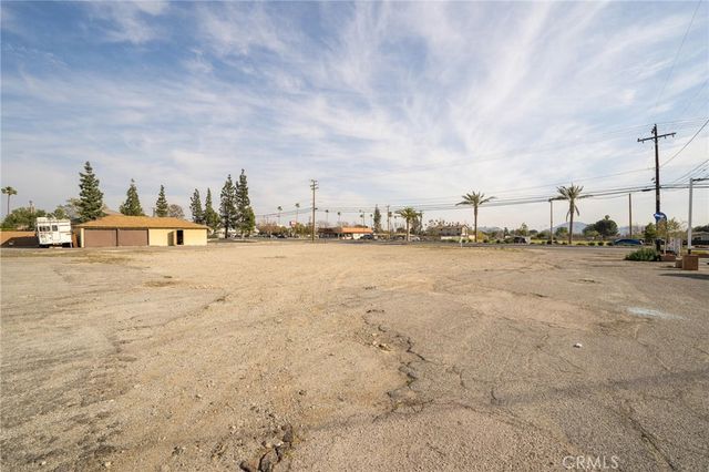 16436 Foothill Boulevard, Fontana, CA 92335