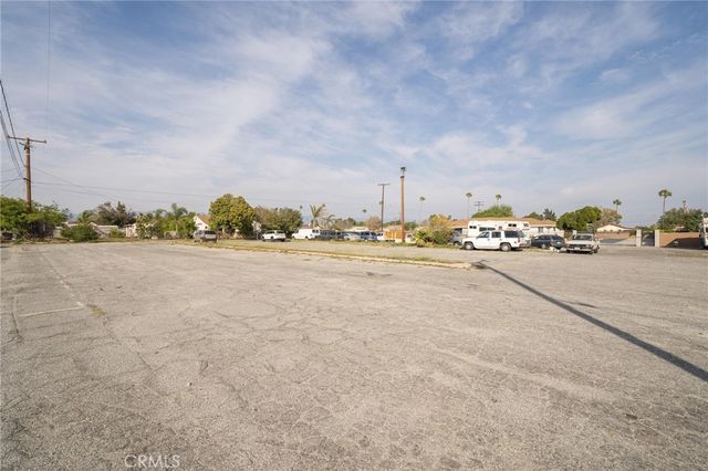 16436 Foothill Boulevard, Fontana, CA 92335
