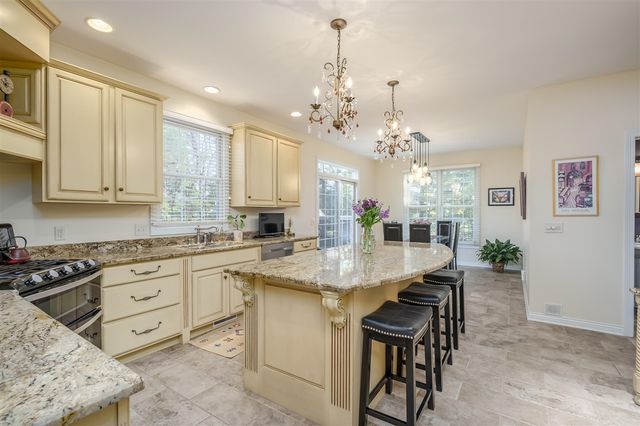 8272 Bainbridge Drive, Mattawan, MI 49071