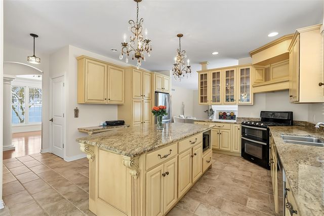 8272 Bainbridge Drive, Mattawan, MI 49071